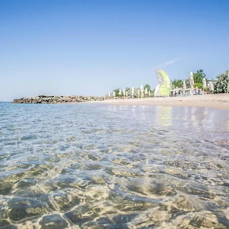 Aparthotel Private Studio In Emerald Beach Ravda