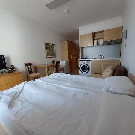 Private Studio In Emerald Beach Ravda