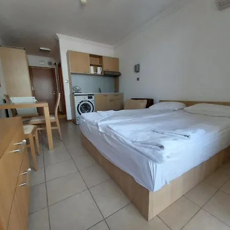 Private Studio In Emerald Beach Aparthotel 5*
