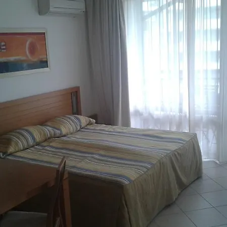 Private Studio In Emerald Beach Apartahotel