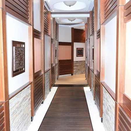 Apartahotel Private Studio In Emerald Beach 5*